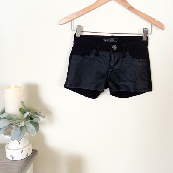 Guess Black Shorts - Picture 1 of 6